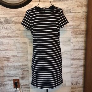 Old navy black and white stripped dress summer boating dress size medium formal‌